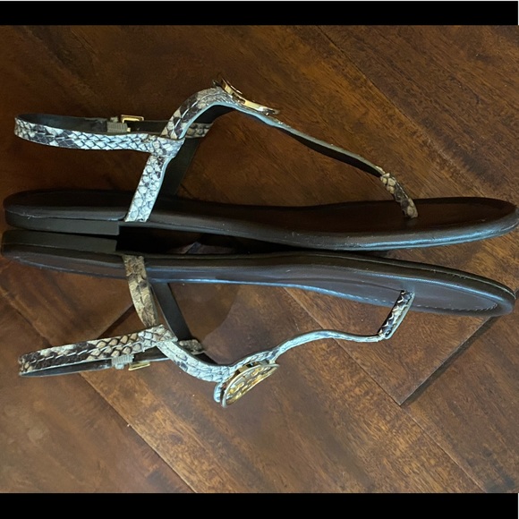 Tory Burch Dani Snakeskin T-strap Thongs Sandals - Picture 3 of 16